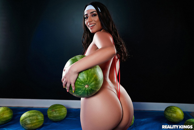 alexandra deprez recommends Melon Porn