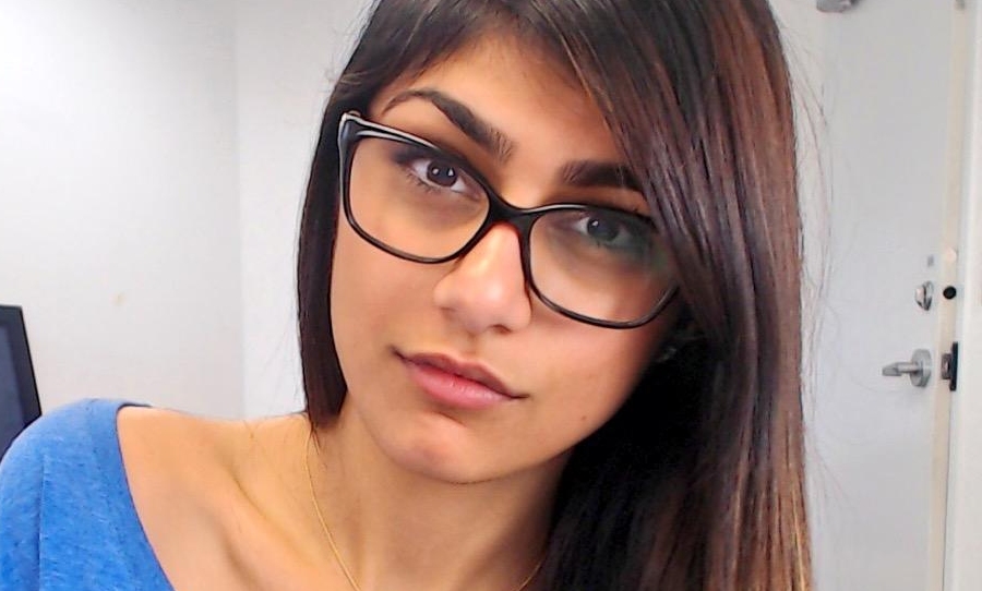 brent curnow recommends mia khalifa sexy video pic