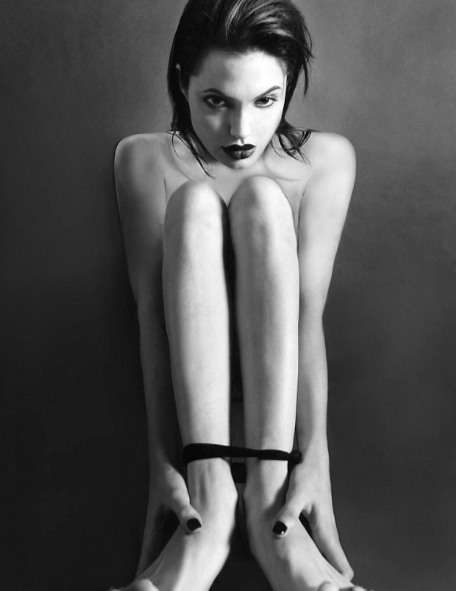 naked images of angelina jolie