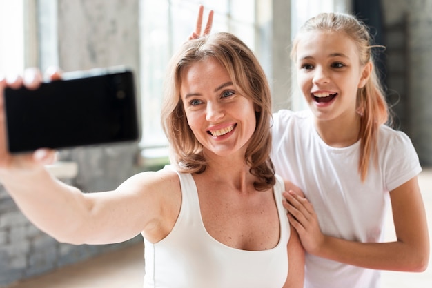 naked mother selfie