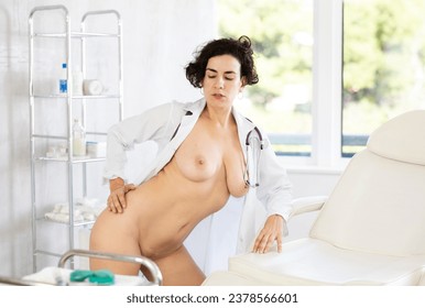 cool zeeshan add naked nude nurse photo