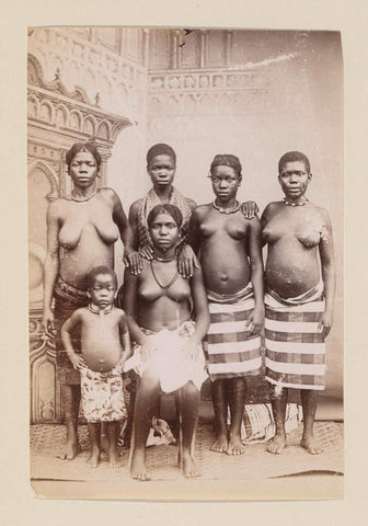 naked women from africa