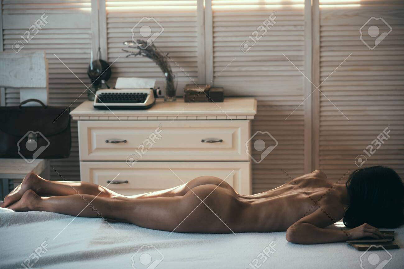 nude sexy massage