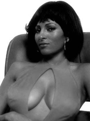 Pam Grier Boobs porn new