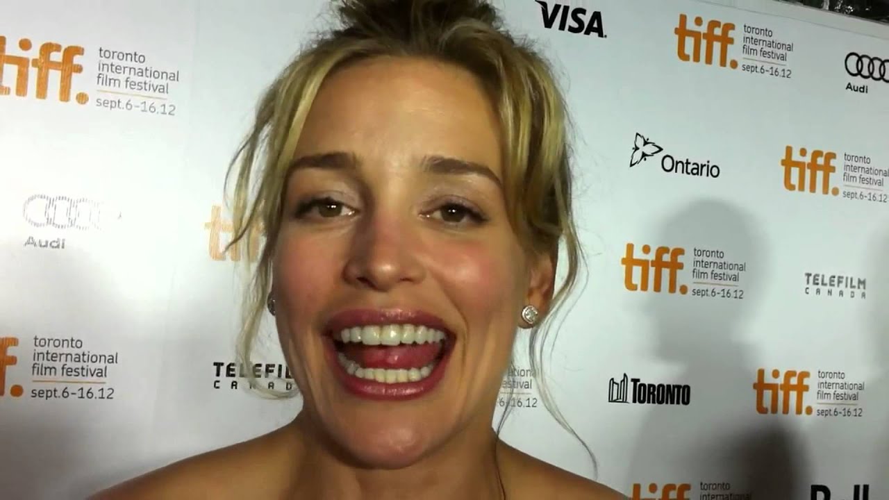 avin singh recommends Piper Perabo Naked