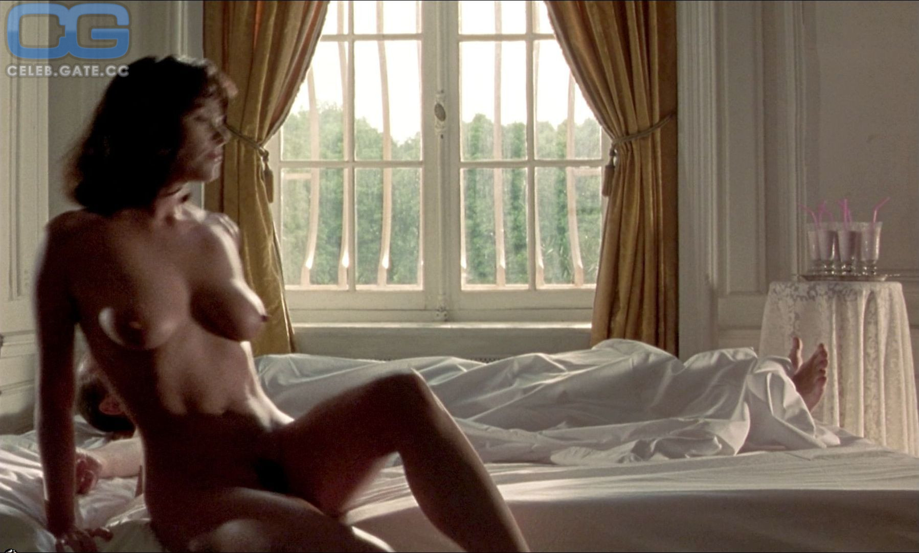 daphne pereira recommends Polly Walker Nude