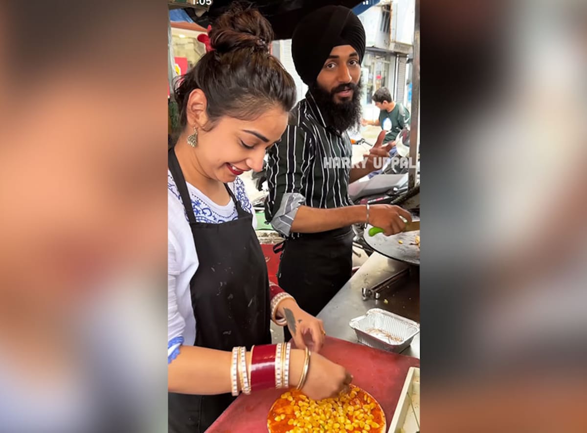 alice gate recommends Punjabi Couple Kulhad Pizza Viral Video