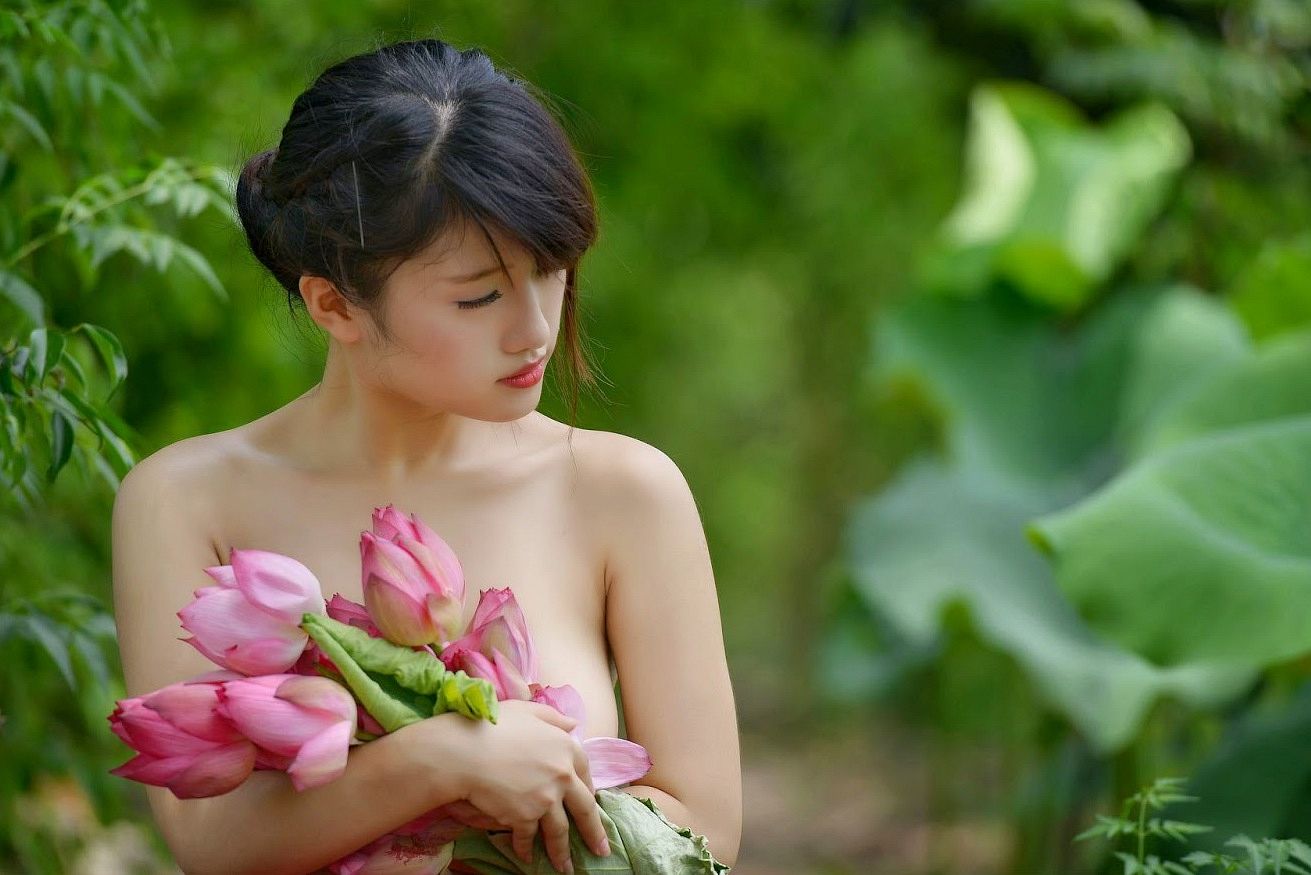 Vietnam Nude of anna